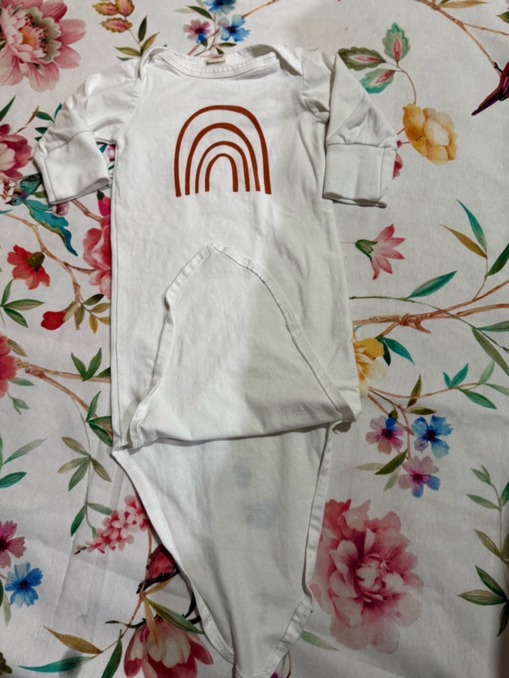White Baby Gown with Rust Rainbow Graphic new born pre-owned with free gift